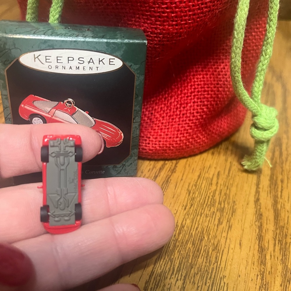 Keepsake by hallmark 1997 Miniature Corvette Ornament - Picture 4 of 6
